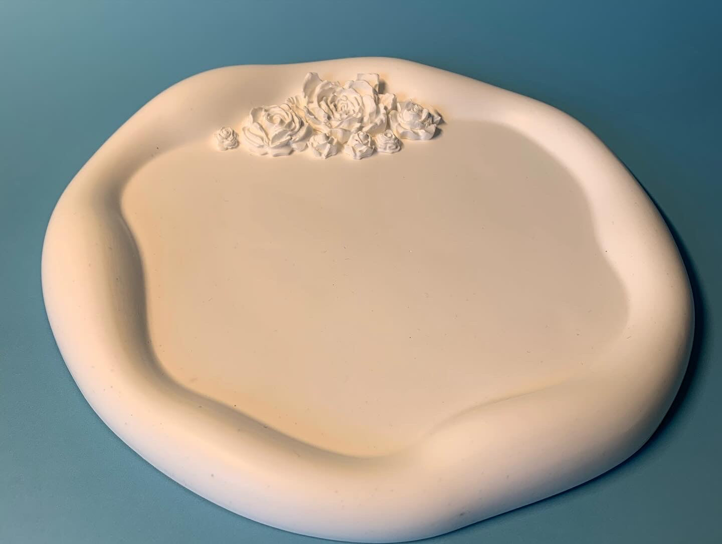 Cloud Tray with Ceramic Flowers