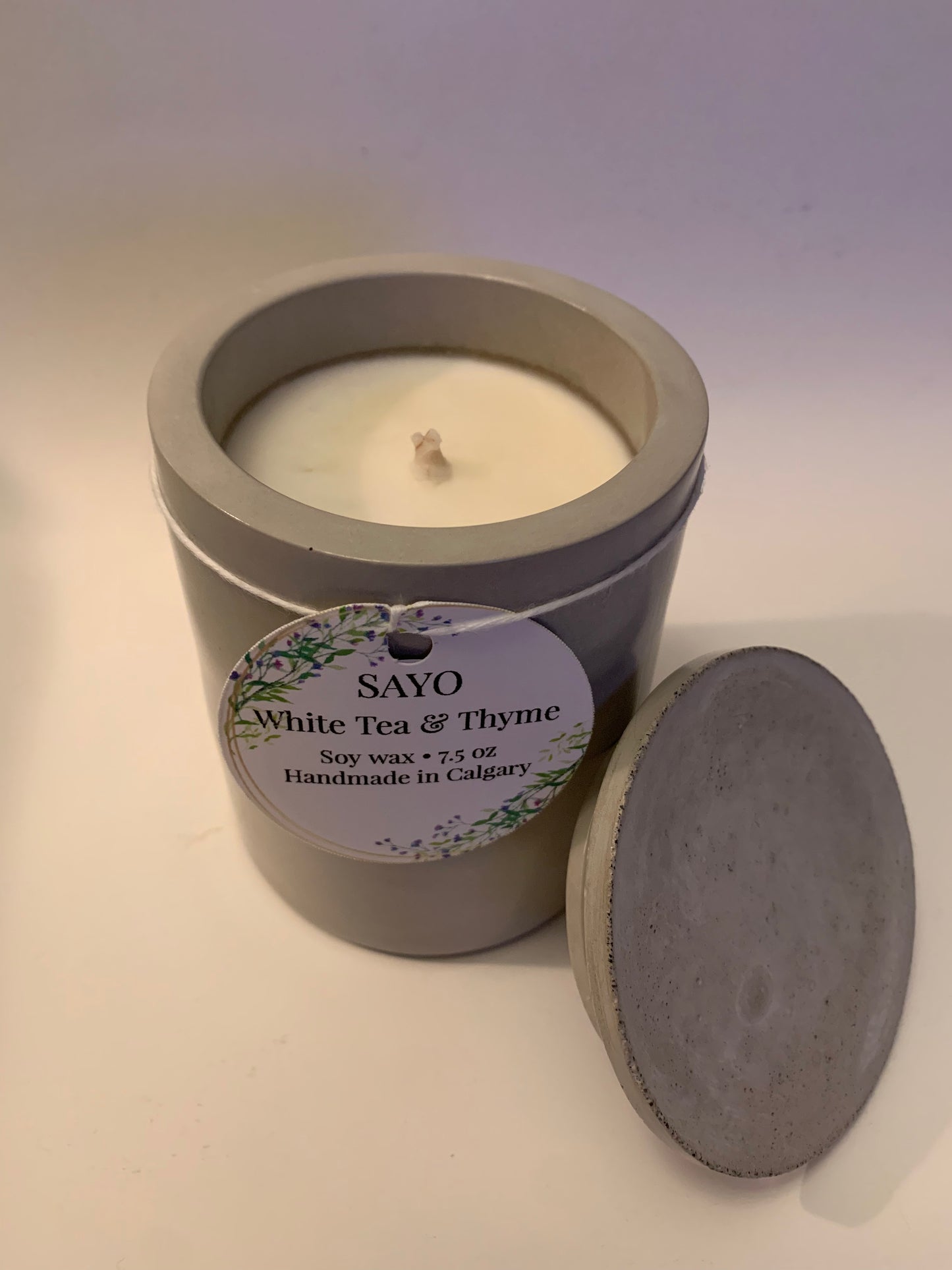 White Tea & Thyme Concrete Candle
